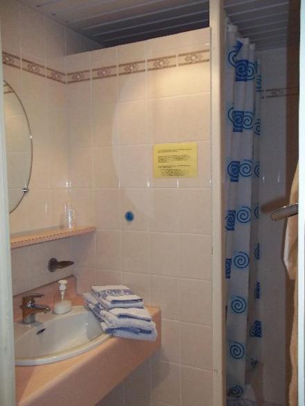 L'Etoile D'Or Hotel บูร์บอนน์-เลส์-แบงส์ ภายนอก รูปภาพ